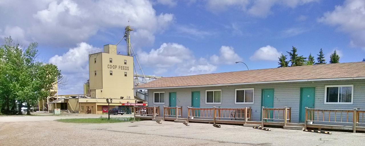 Moosomin Motel Екстериор снимка