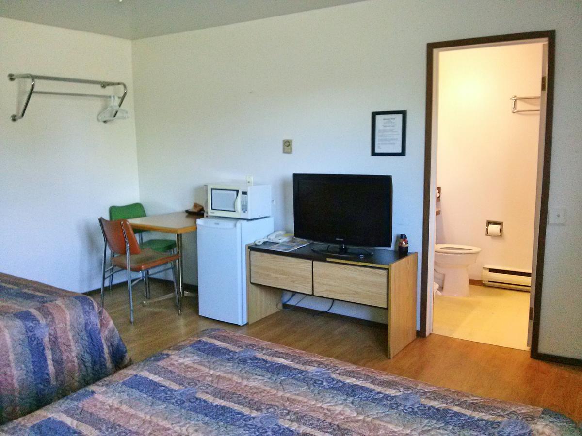 Moosomin Motel Екстериор снимка