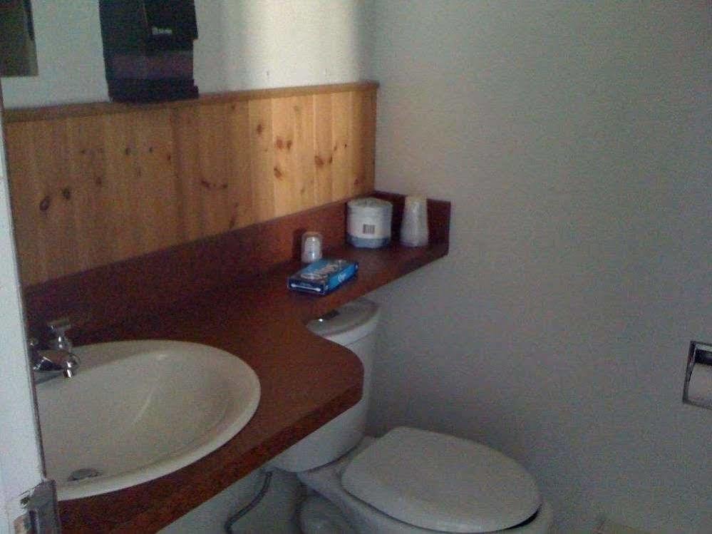 Moosomin Motel Екстериор снимка