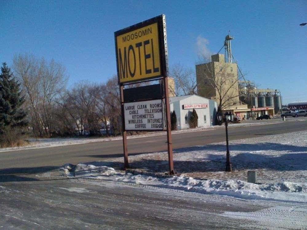Moosomin Motel Екстериор снимка