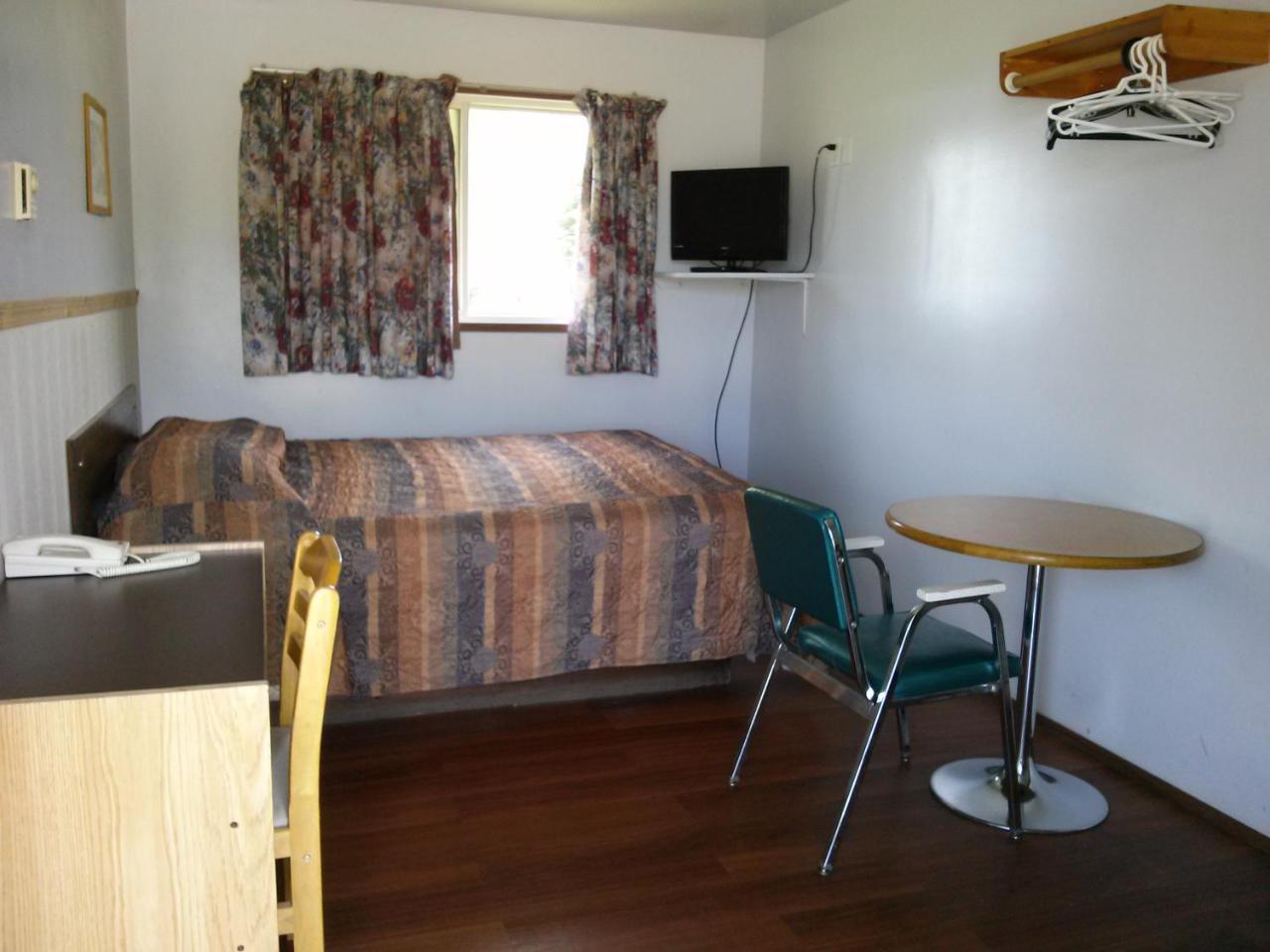 Moosomin Motel Екстериор снимка