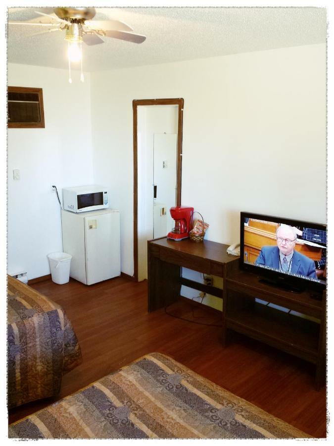 Moosomin Motel Екстериор снимка