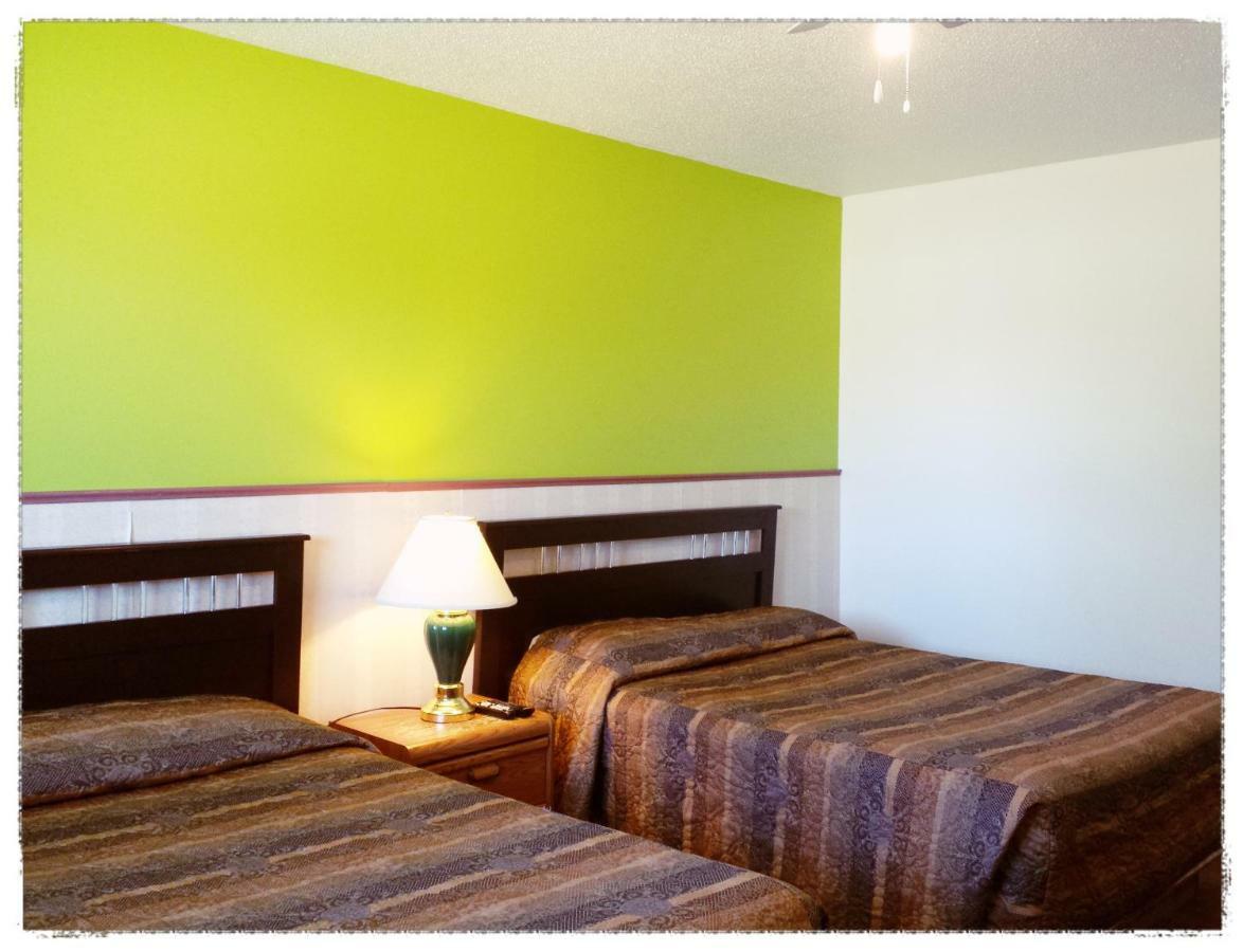 Moosomin Motel Екстериор снимка