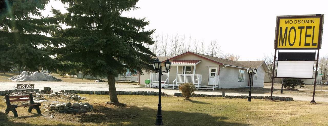 Moosomin Motel Екстериор снимка