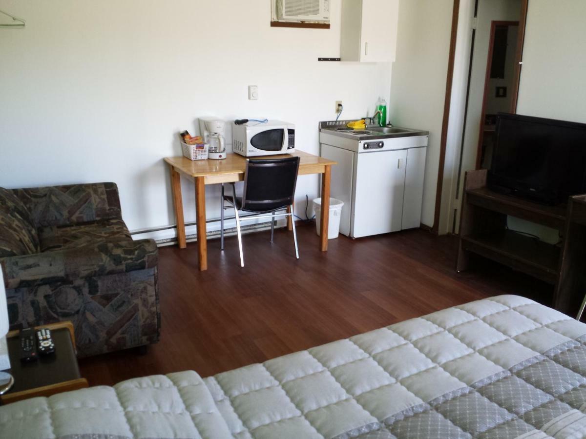 Moosomin Motel Екстериор снимка